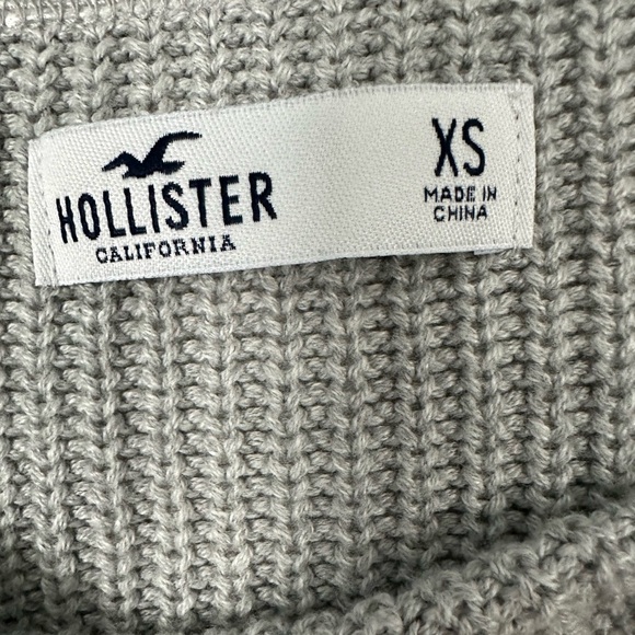 Hollister Sweater - Picture 2 of 5